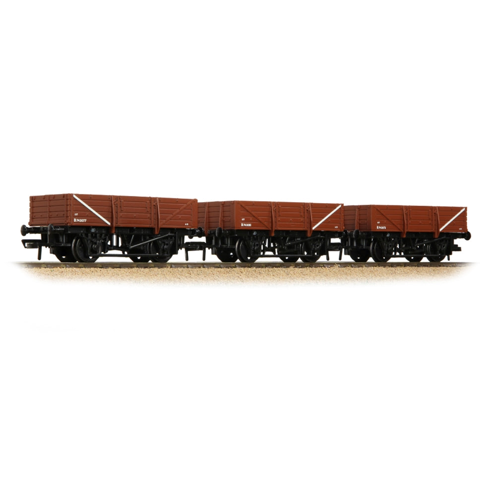 BRANCHLINE 5 Plank China Clay 3-Wagon Pack BR Bauxite (Early) with Tarp. Covers