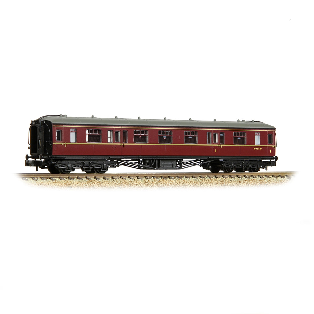 GRAHAM FARISH GWR Hawksworth Composite Corridor BR Maroon