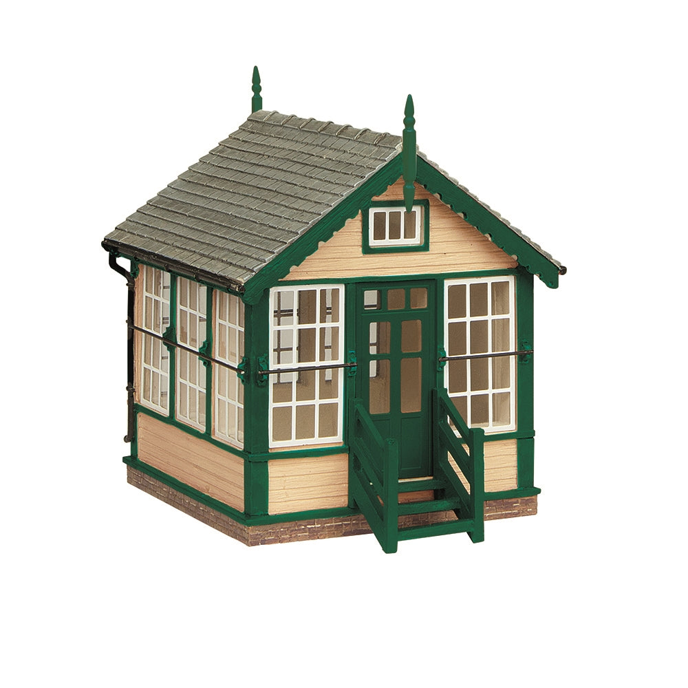 SCENECRAFT OO Platform Mounted Signal Box Green