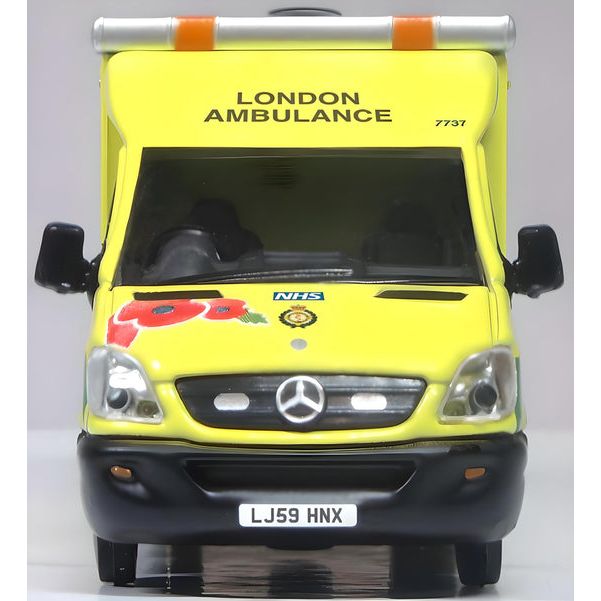 OXFORD 1/76 Mercedes Ambulance London Ambulance Service