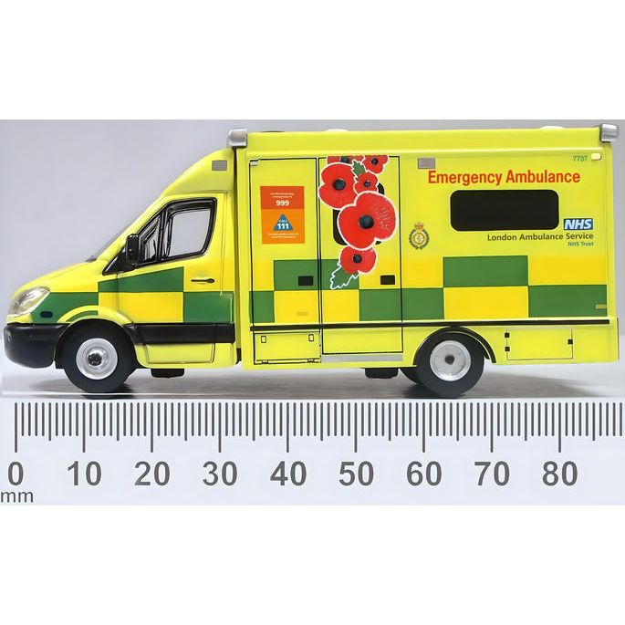 OXFORD 1/76 Mercedes Ambulance London Ambulance Service