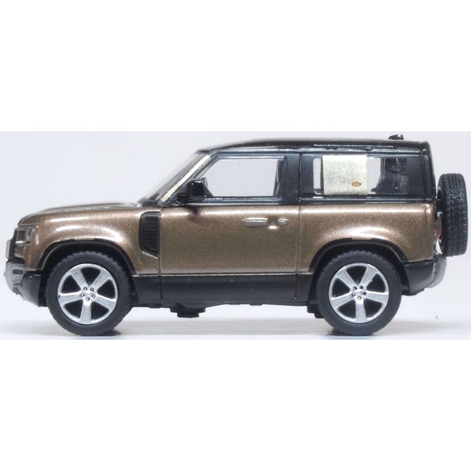 OXFORD 1/76 New Defender 90 Godwana Stone