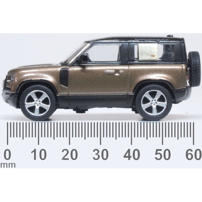 OXFORD 1/76 New Defender 90 Godwana Stone