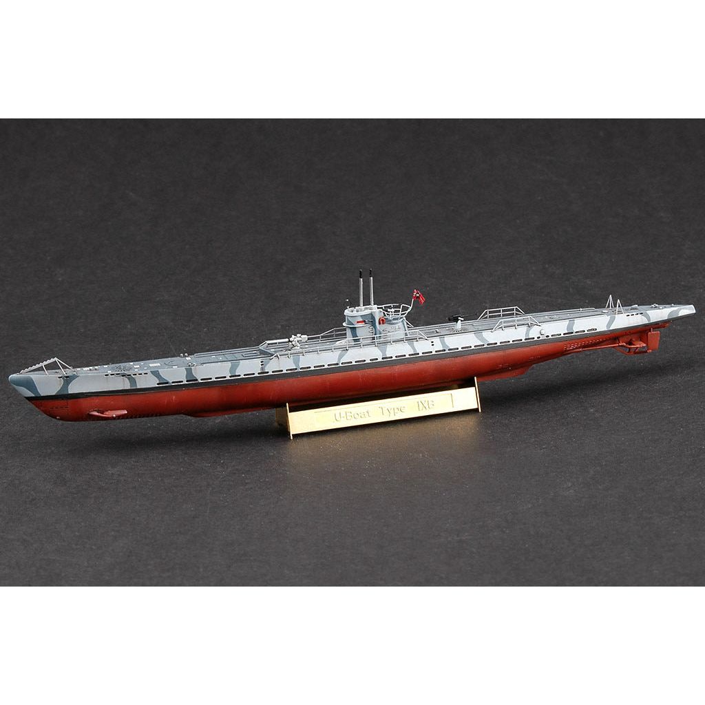 Hobby Boss 1/350 DKM Type lX-B U-Boat Plastic Model Kit [83507]