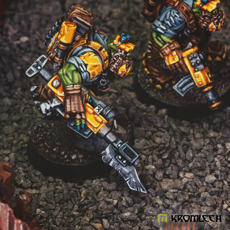 KROMLECH Cybork Mercenaries Mob (19)