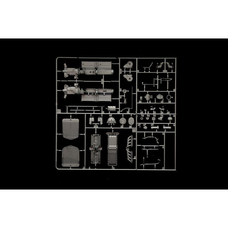 ITALERI 1/12 Alfa Romeo 8C / 2300 (1931-1933) Alfa Romeo 11