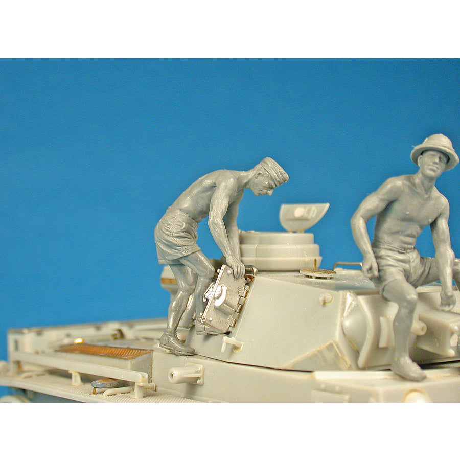 MINIART 1/35 German Tank Crew.Afrika Korps. Special Edition