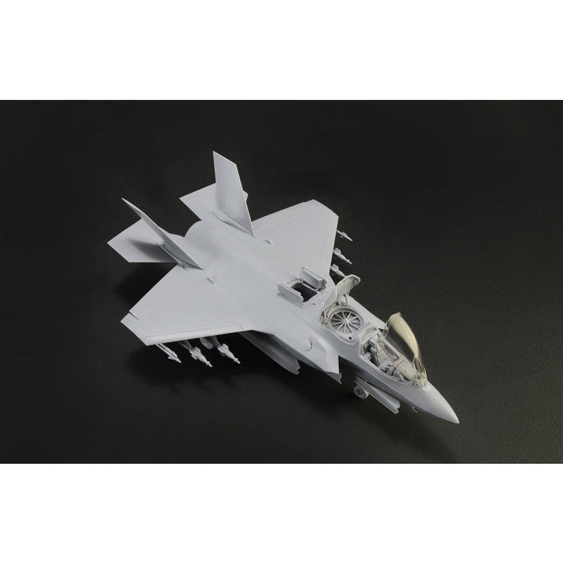 ITALERI 1/72 F-35 B "Lightning II" STOVL Version