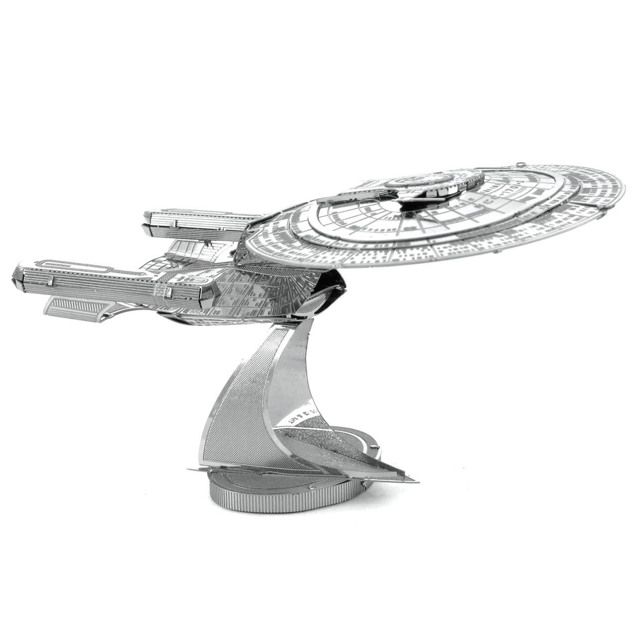 METAL EARTH Star Trek NCC-1701-D