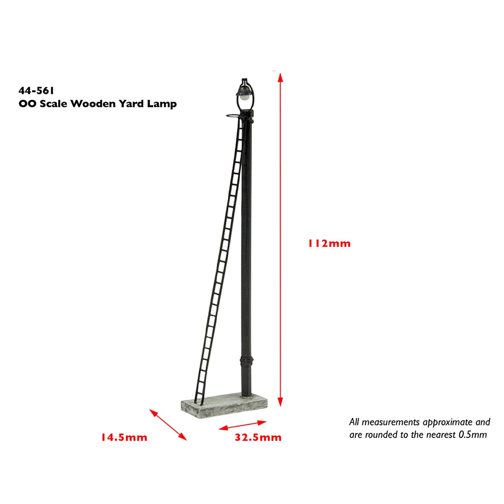 SCENECRAFT OO Wooden Post Yard Lamps (x2)