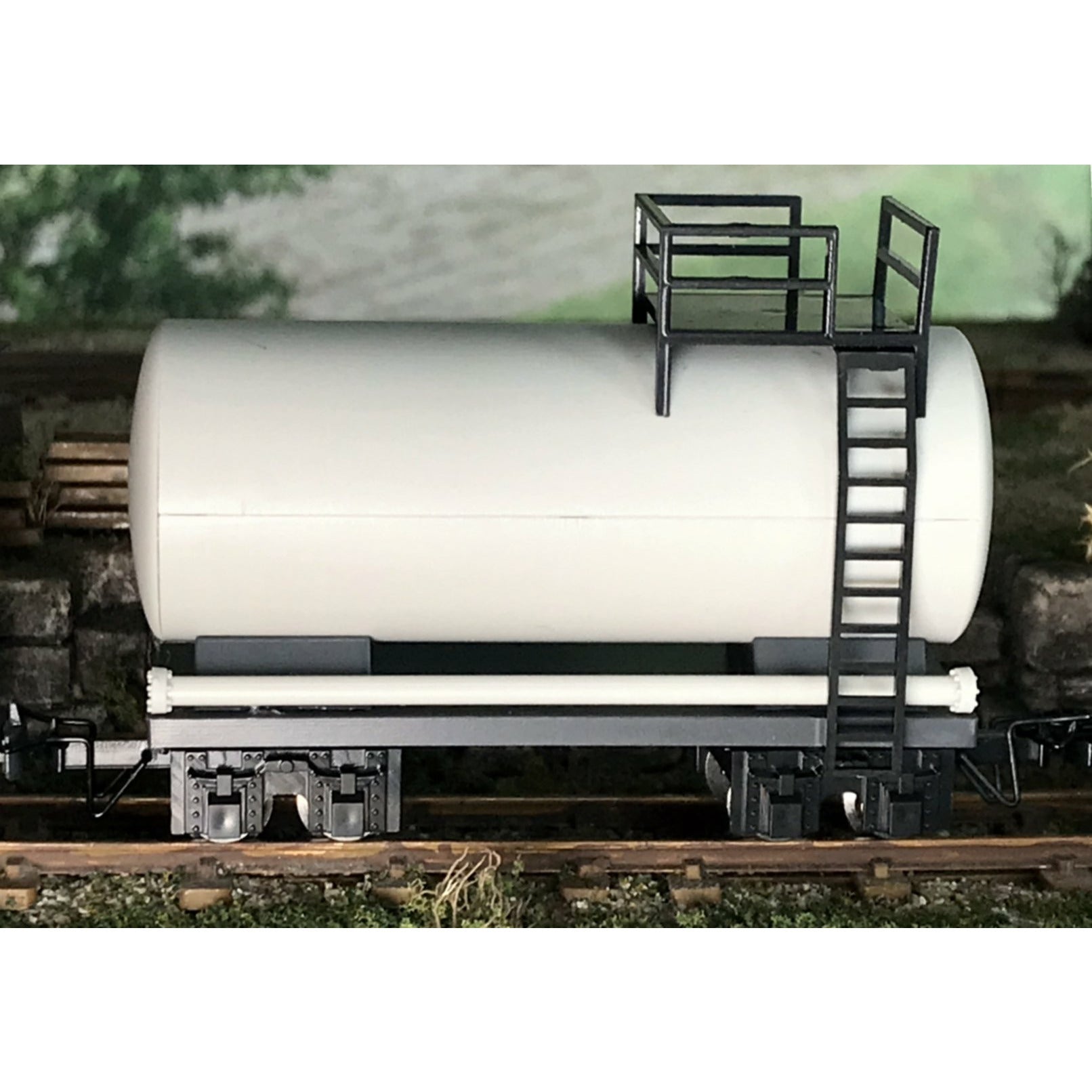 MINITRAINS OO9 Water Tank Car Oil Trench Railway in Rhlermoor