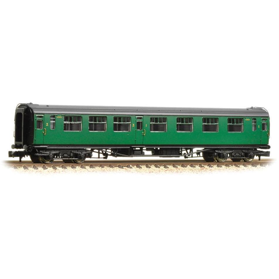 GRAHAM FARISH N Bulleid 63ft Composite Corridor BR (SR) Mal