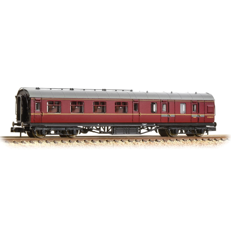 GRAHAM FARISH Stanier Brake Second Corridor BR Maroon