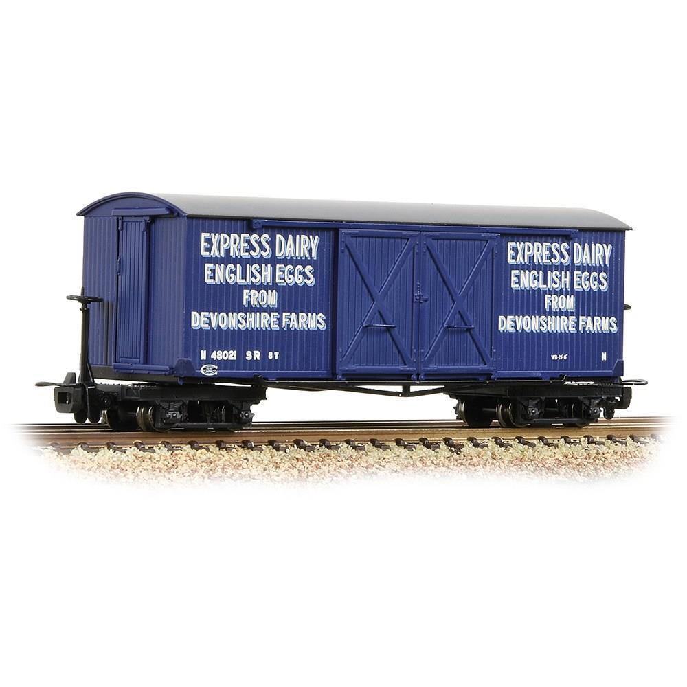 BACHMANN NARROW GAUGE OO9 Bogie Covered Goods Wagon 'Expres