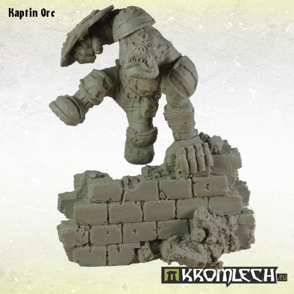 KROMLECH Kaptin Orc (1)