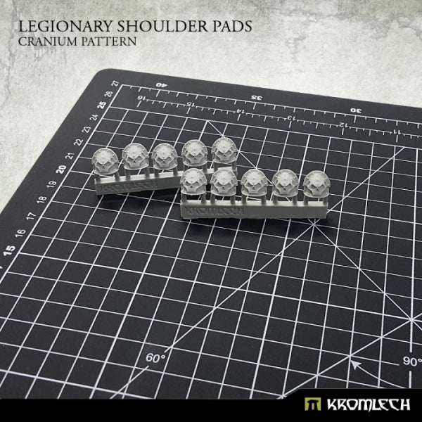 KROMLECH Legionary Shoulder Pads: Cranium Pattern (10)